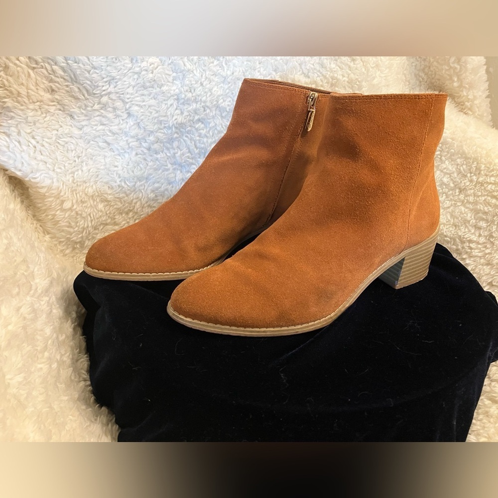 Clark Breccan Myth Tan Rust Suede Boots Booties Size 8.5M